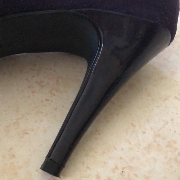 💜Fioni Faux Suede Purple peep toe mary jane style tie front heels - Picture 9 of 11